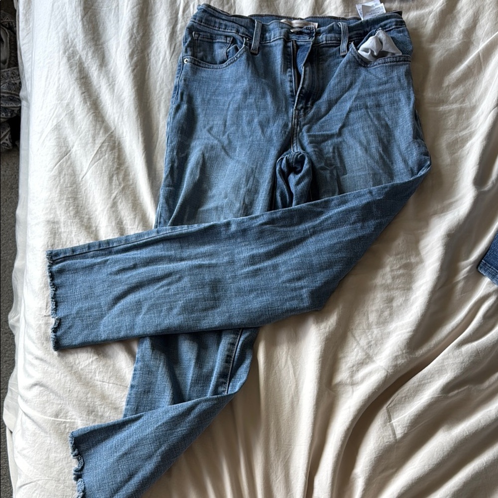 Levi's Blue Skinny Jeans Classic Style 724 high rise straight crop